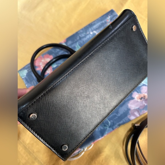 Kate Spade Elegant Black Crossbody Bag - Picture 3 of 8